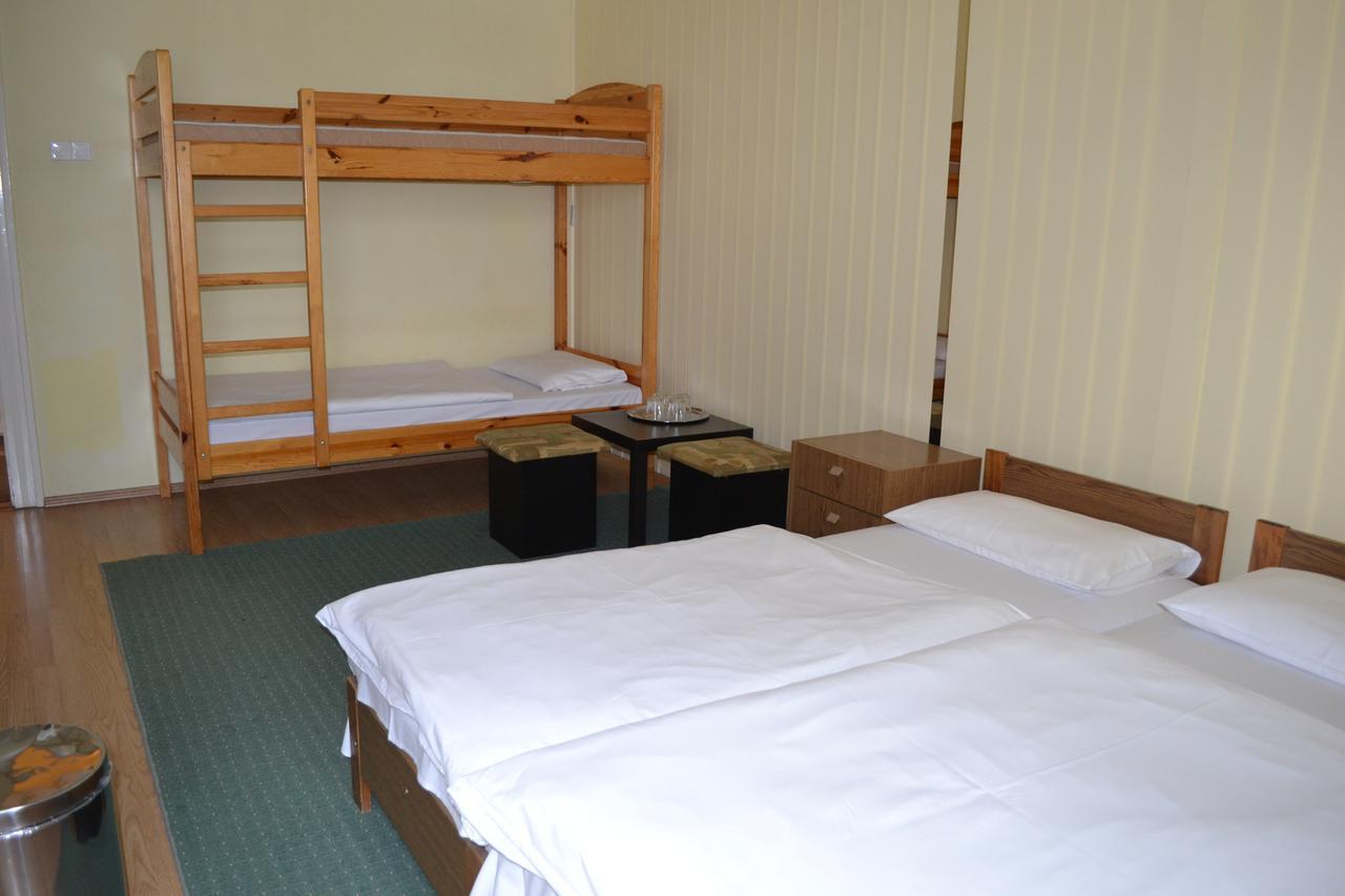Lokomotiv Motel Eger Ngoại thất bức ảnh